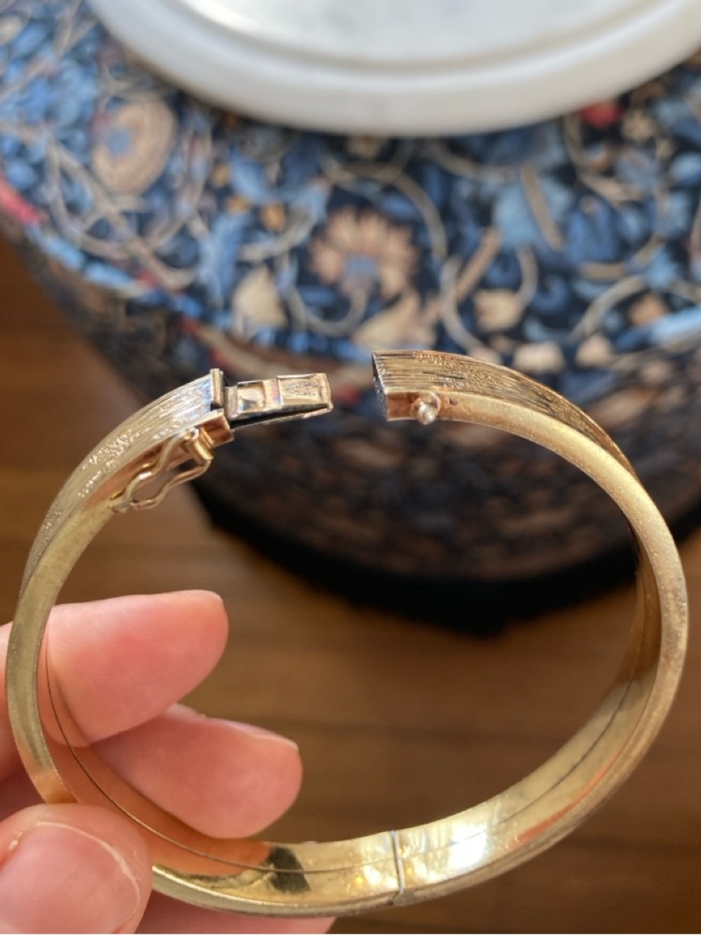 Antique Rolled Gold Hinged Bangle Bracelet w/Maker’s Mark - Picture 8 of 14